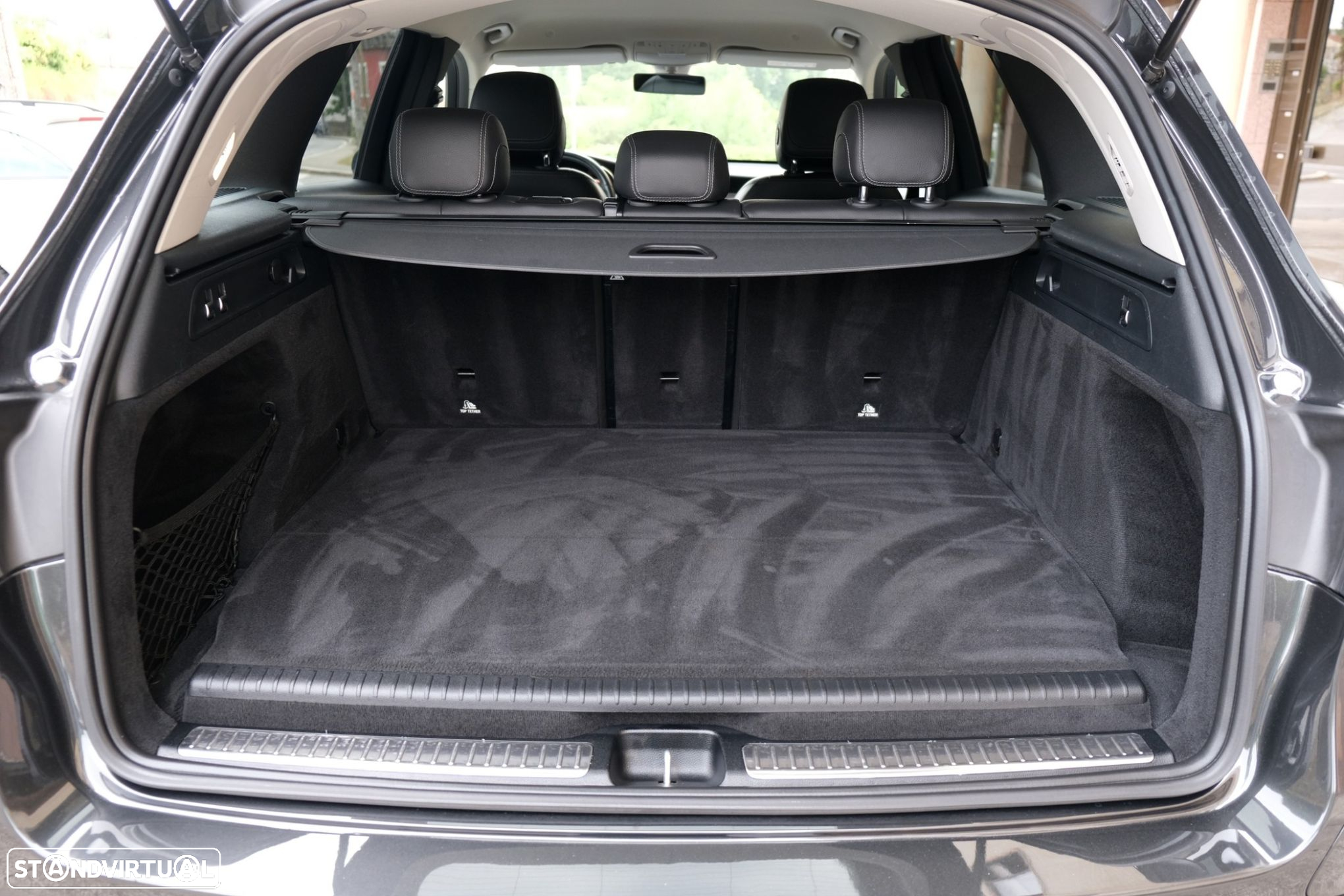 Mercedes-Benz GLC 300 e 4Matic - 33