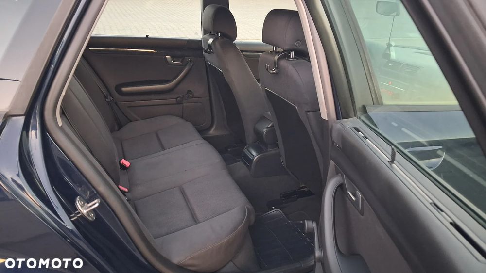 Audi A4 Avant - 10