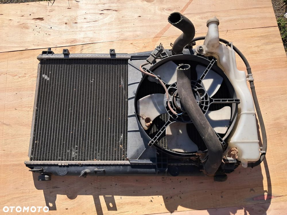 Honda Civic VII 1.5 Benzyna Chłodnica kompletna