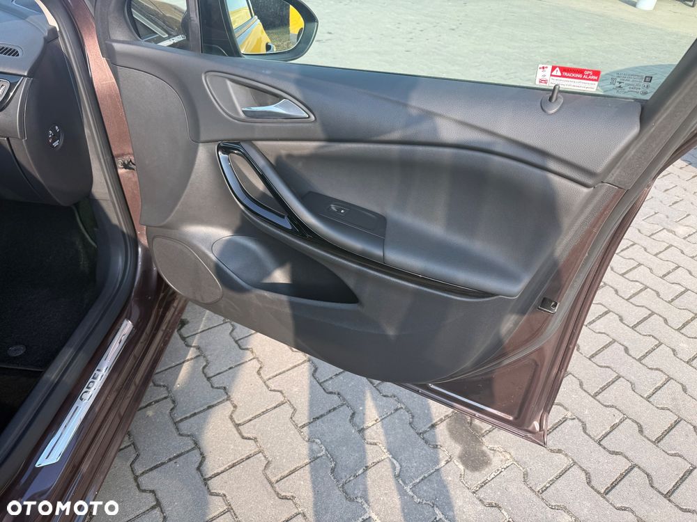 Opel Astra 1.4 Turbo Innovation - 22