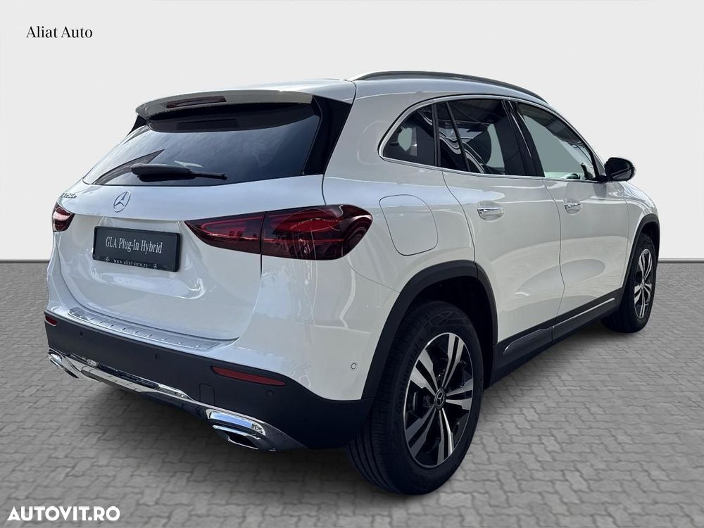 Mercedes-Benz GLA 250 e - 4