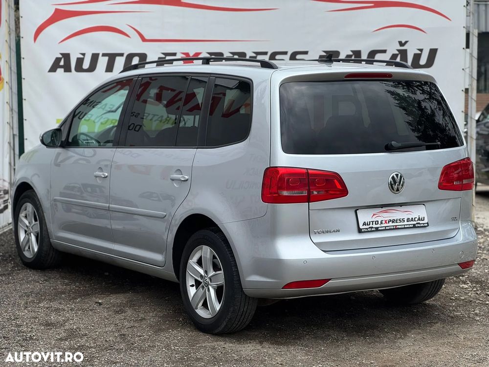 Volkswagen Touran 1.6 TDI DPF Comfortline - 4