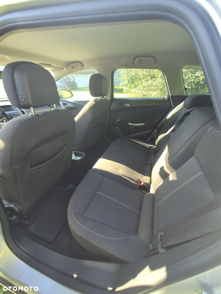 Opel Astra 1.6 T Sport - 8