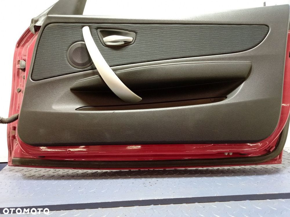 BMW 1 E81 DRZWI PRZÓD PRAWE PRZEDNIE KARMESINROT A61 - 3