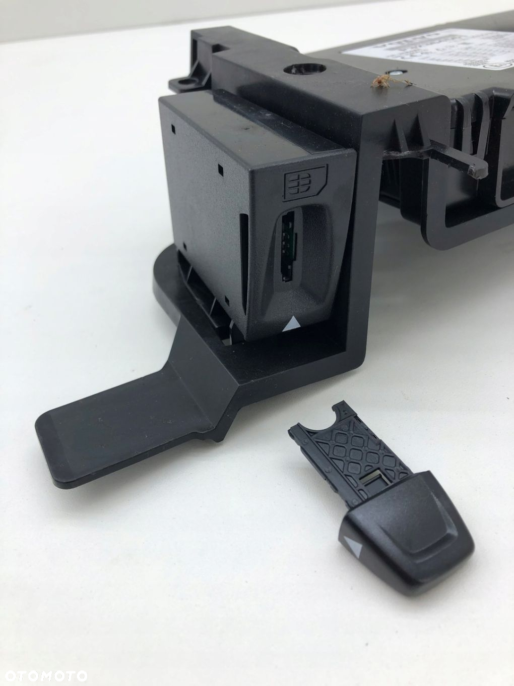 VOLVO XC40 MODUŁ KOMPENSATOR VCM LTE MOCOWANIE KOMPLET 31475065 32364561 - 2