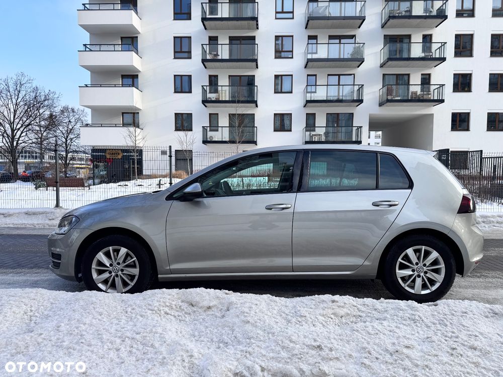 Volkswagen Golf - 5