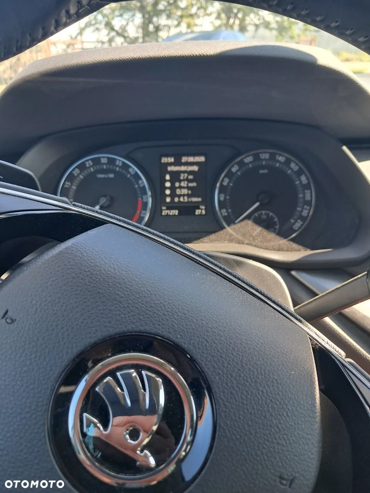 Skoda Octavia 2.0 TDI SCR Ambition DSG - 17