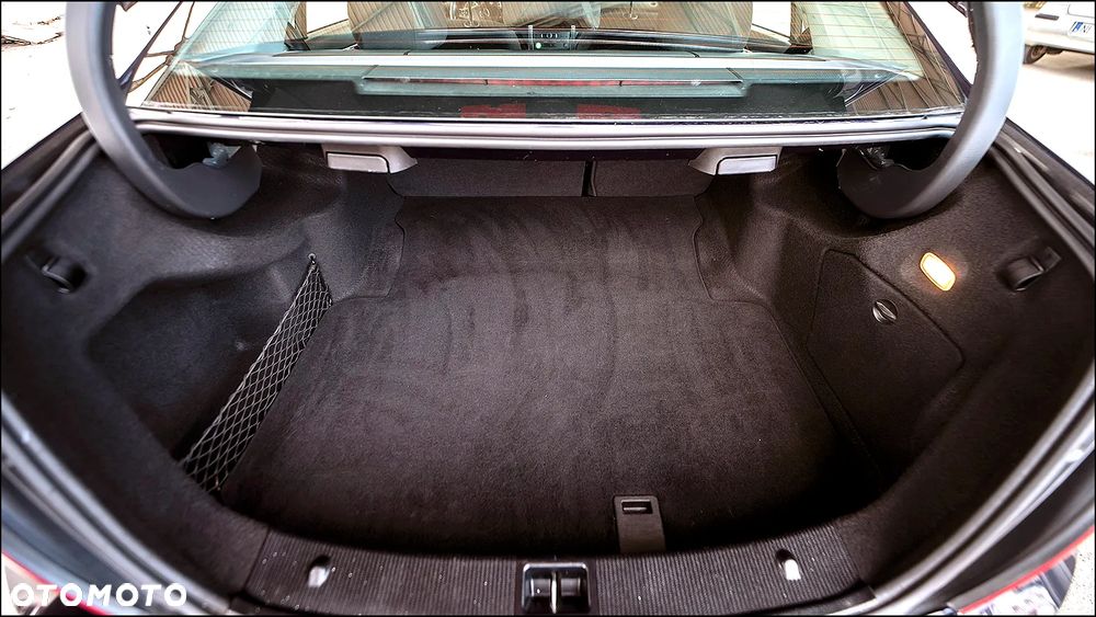 Mercedes-Benz Klasa C 180 Kompressor BlueEFFICIENCY Elegance - 37