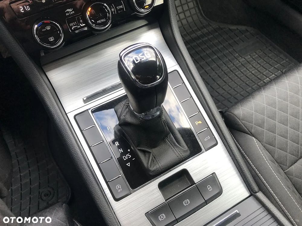 Skoda Superb 2.0 TDI SCR Style DSG - 25