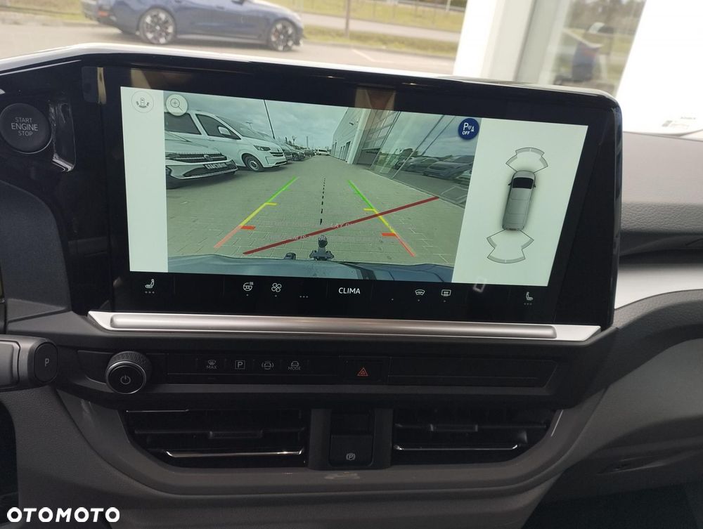 Volkswagen Caravelle - 14