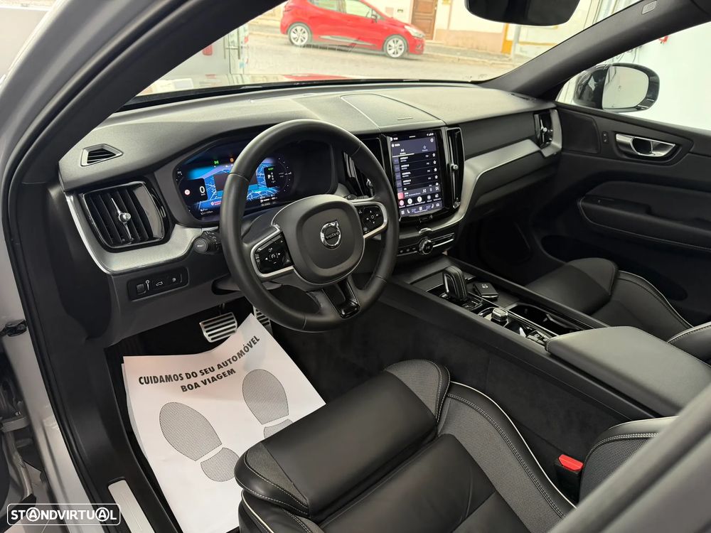 Volvo XC 60 2.0 T6 PHEV R-Design Expression AWD - 17