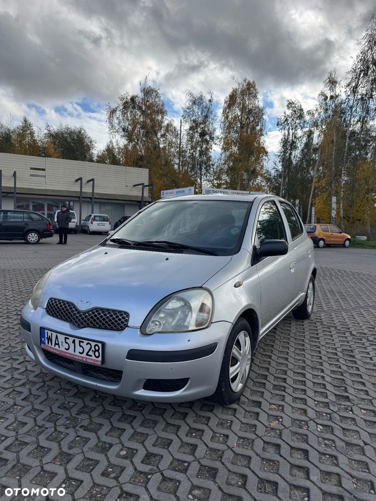 Toyota Yaris - 1