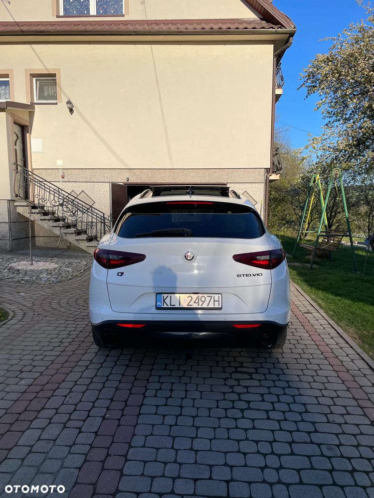 Alfa Romeo Stelvio 2.0 Turbo 16V AT8-Q4 Sprint - 23