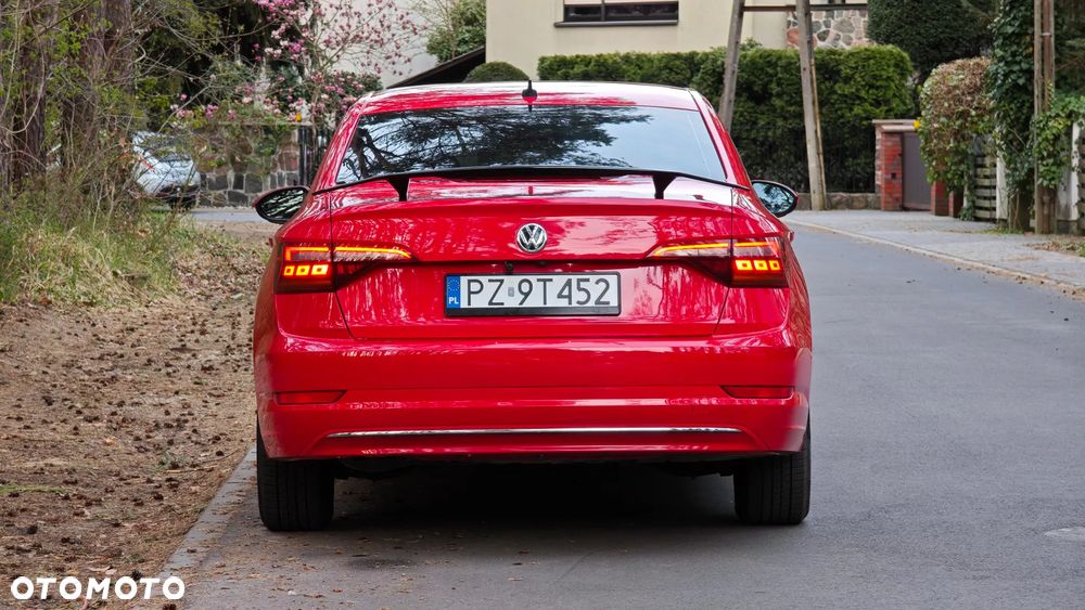 Volkswagen Jetta - 13