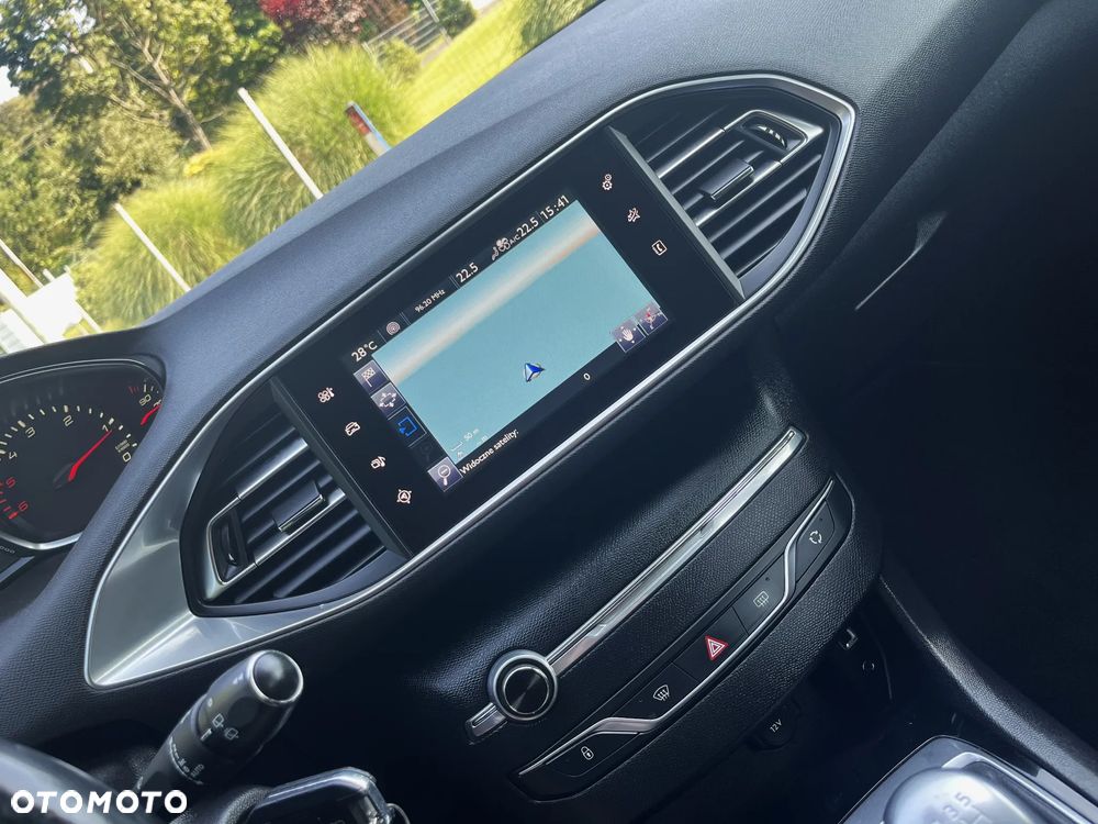 Peugeot 308 SW BlueHDi 120 Stop & Start Allure - 21