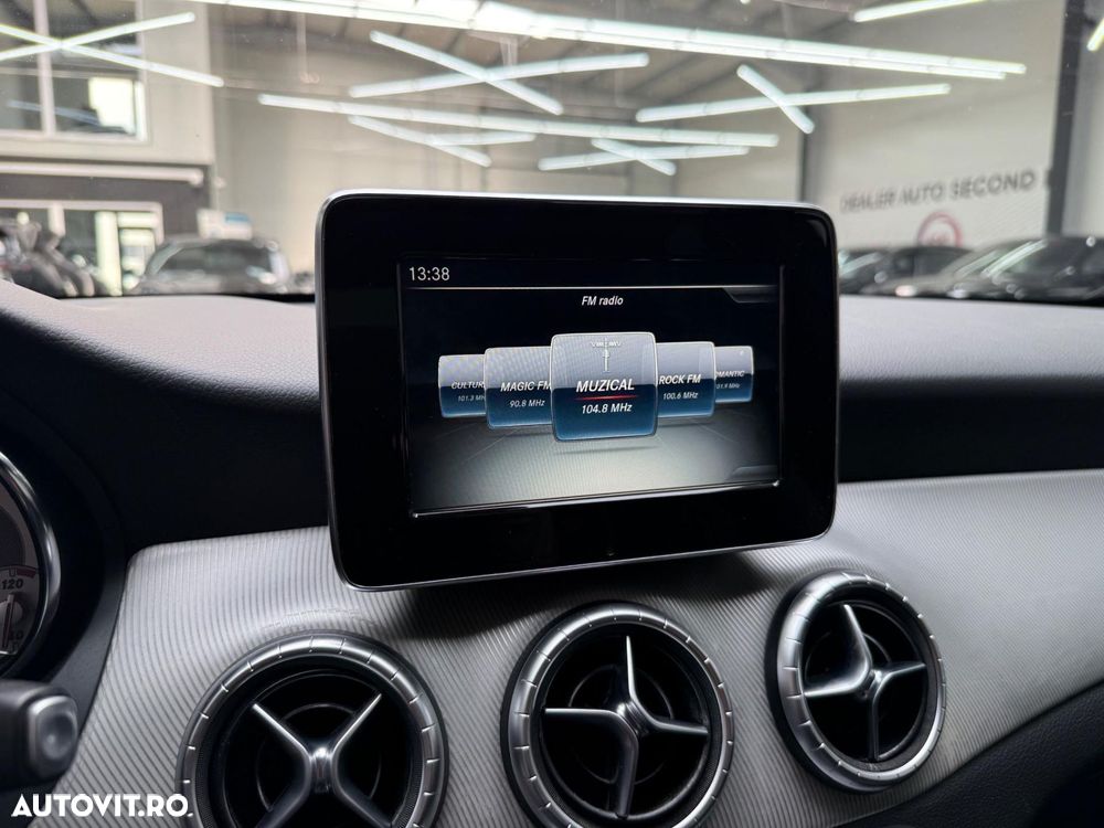 Mercedes-Benz CLA 200 d 7G-DCT Urban - 12