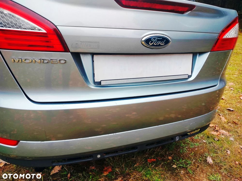 Ford Mondeo 1.6 Ghia X - 11