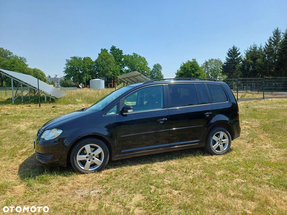 Volkswagen Touran - 2