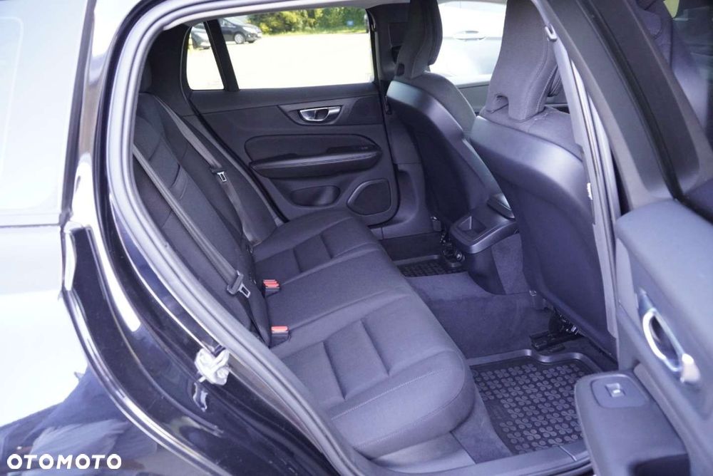 Volvo V60 D4 Geartronic Momentum Pro - 8