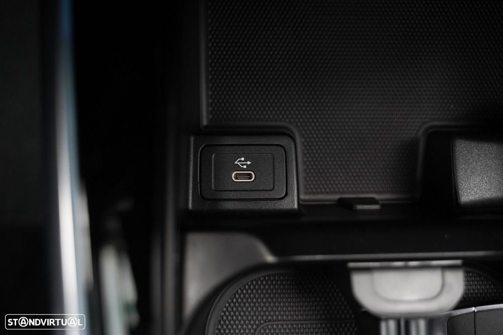 Mercedes-Benz EQA 250+ AMG Line - 28