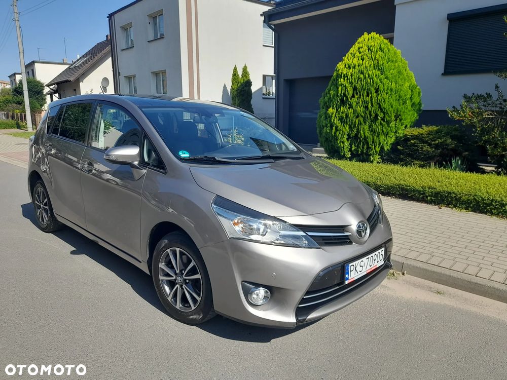 Toyota Verso 1.8 Premium - 1