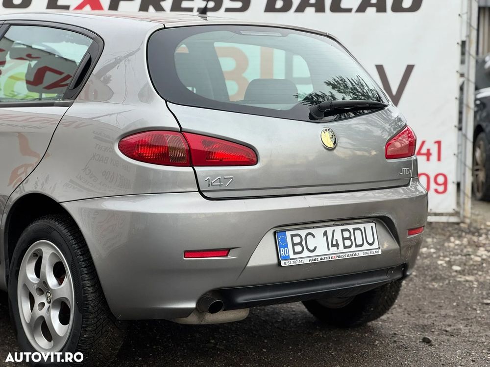 Alfa Romeo 147 - 24