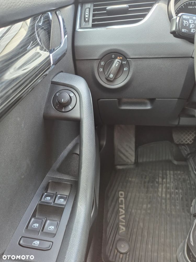 Skoda Octavia 2.0 TSI Style DSG - 22