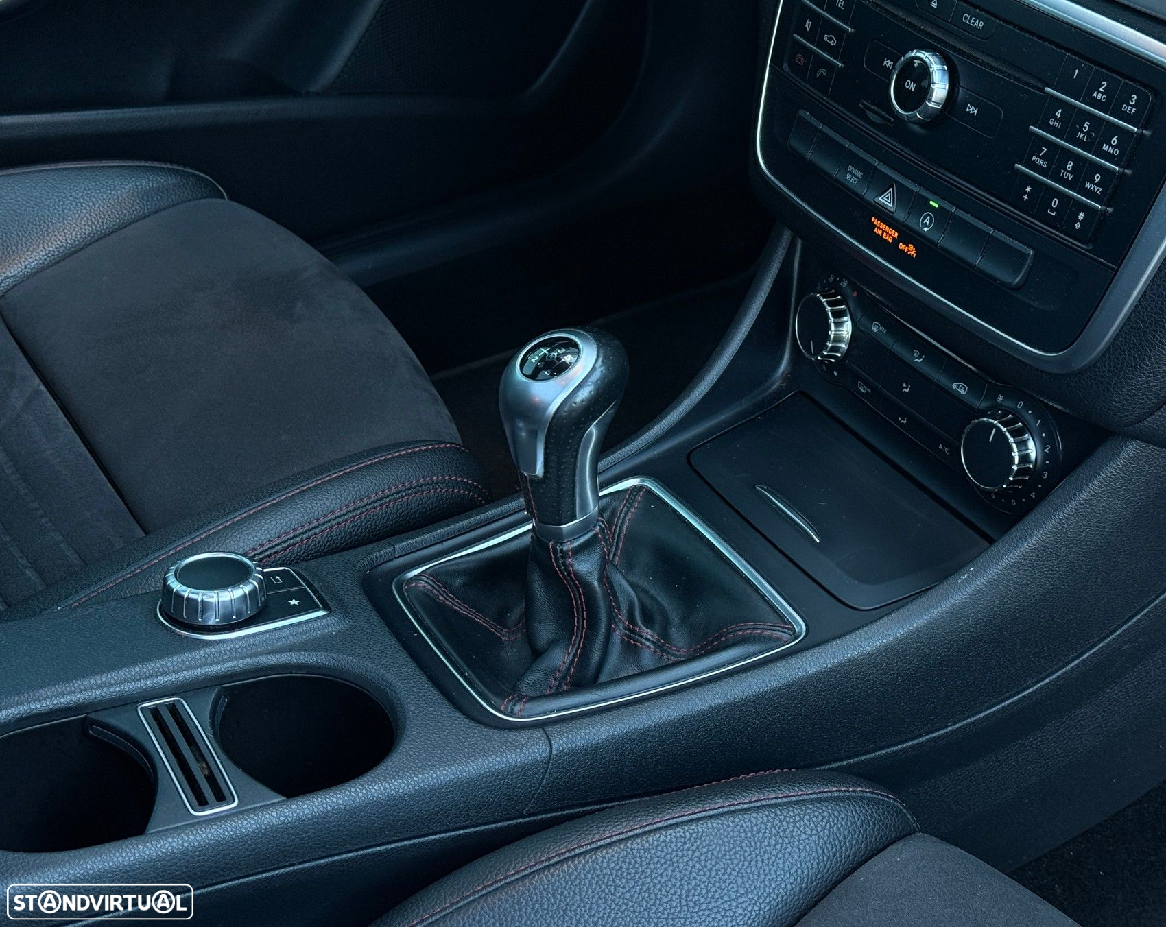 Mercedes-Benz CLA 200 d Shooting Brake AMG Line - 12