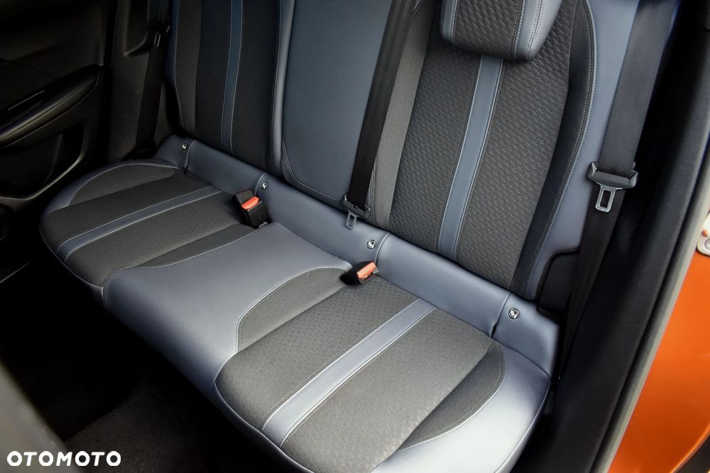 Peugeot 2008 ver-puretech-130-allure - 35