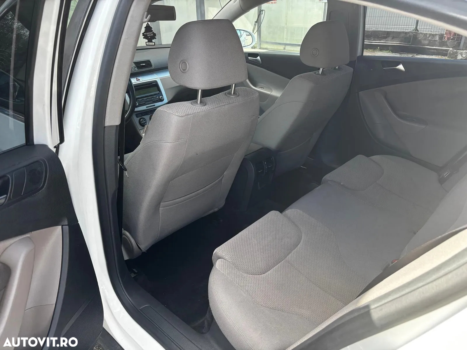 Volkswagen Passat - 9
