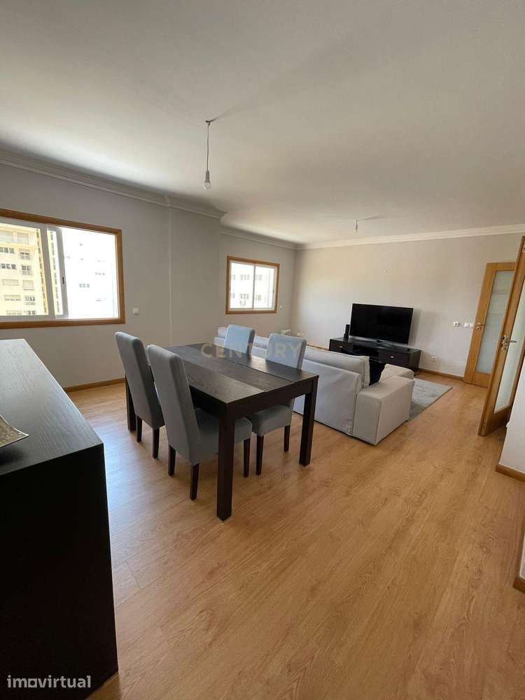 Apartamento T2 em Nova Carnaxide - Grande imagem: 2/19