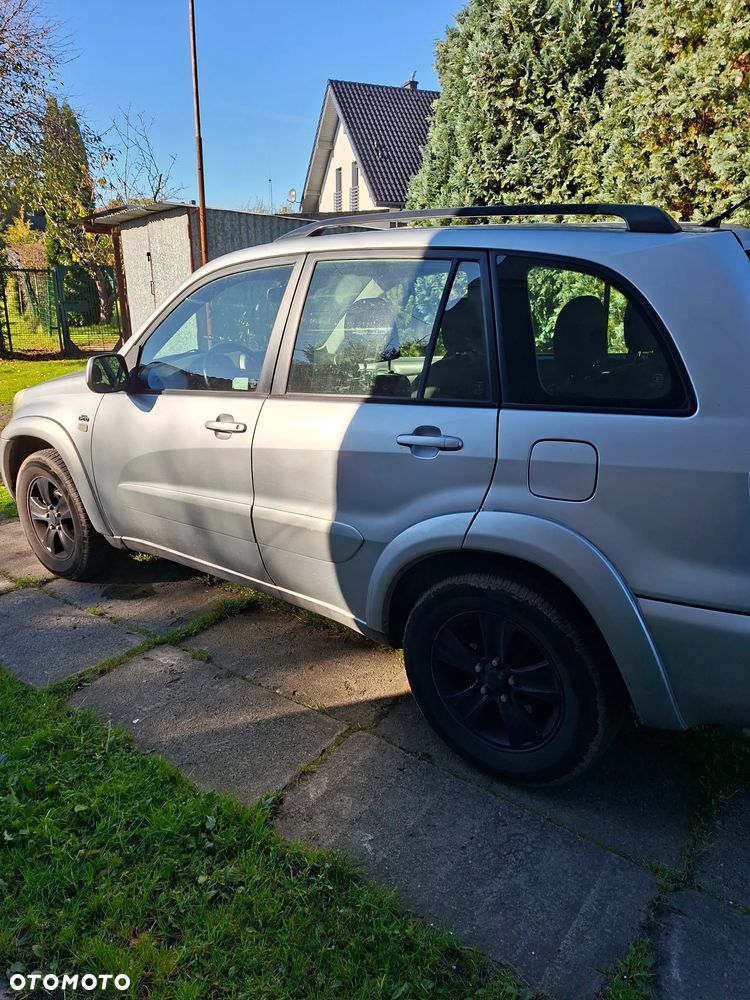 Toyota RAV4 - 5