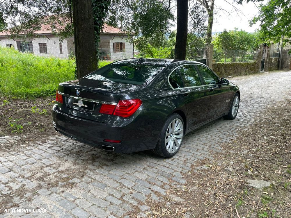 BMW 740 d - 8