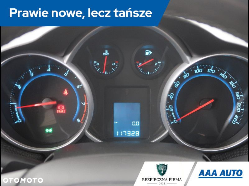 Chevrolet Cruze - 12