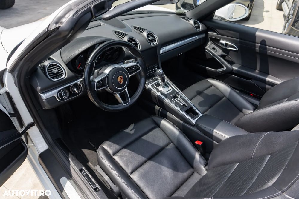 Porsche Boxster 718 PDK - 11