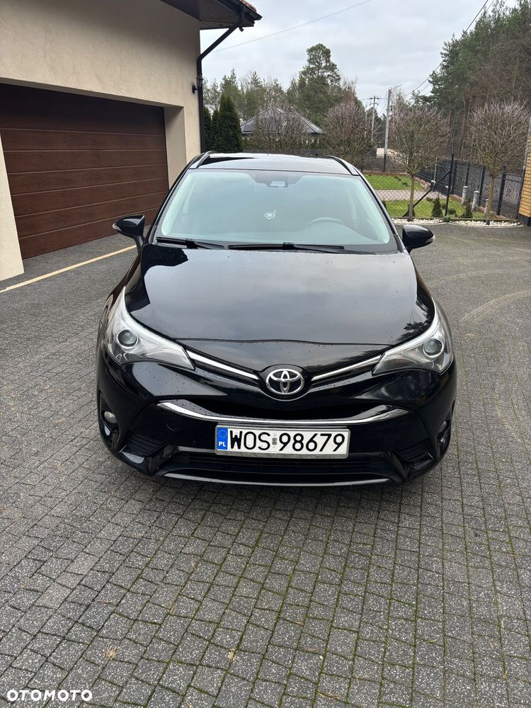 Toyota Avensis 2.0 D-4D Prestige - 2