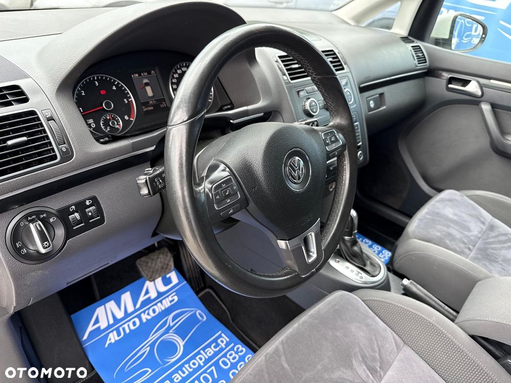 Volkswagen Touran 2.0 TDI DPF DSG Life - 17