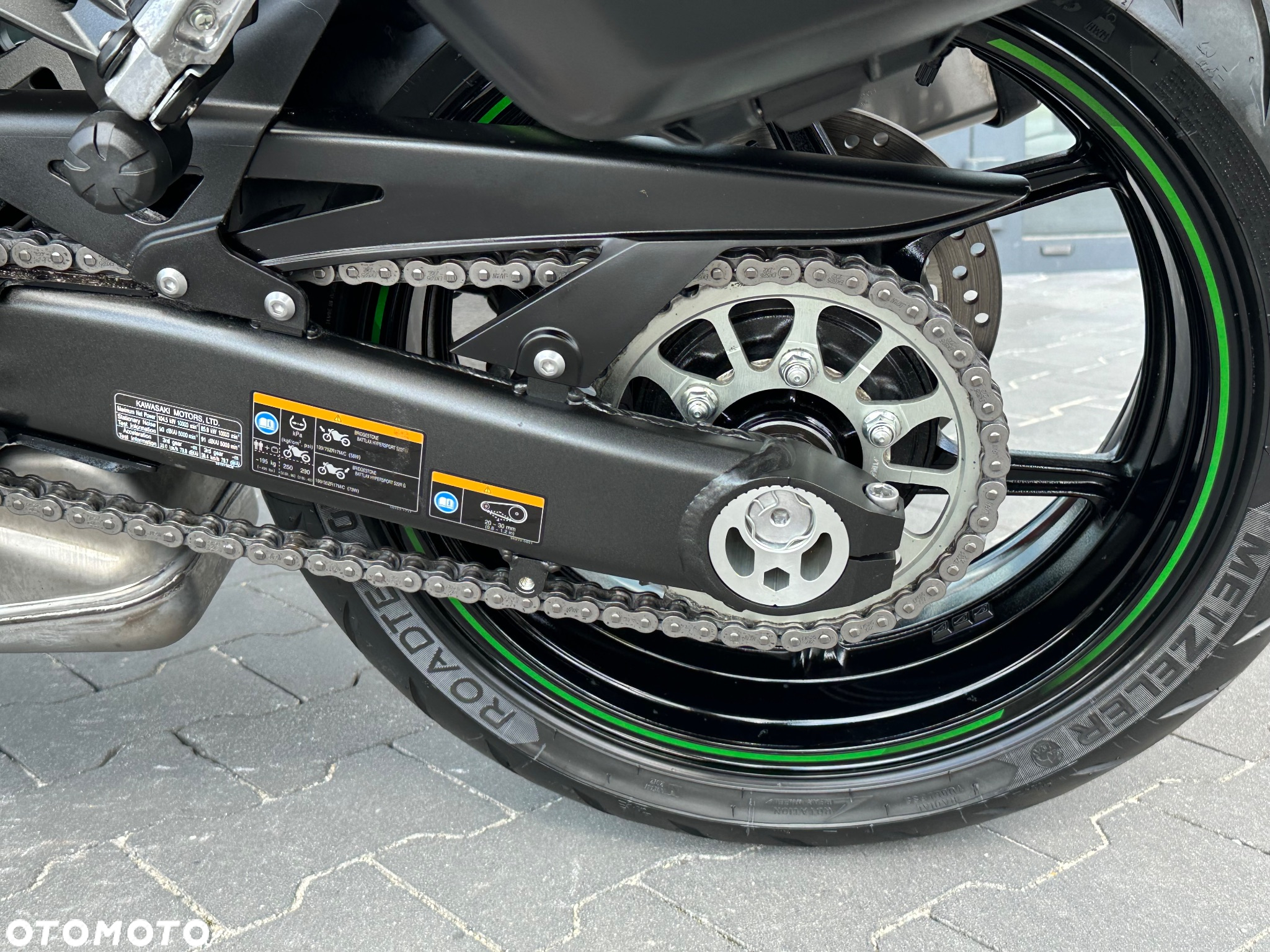 Kawasaki Ninja 1000 SX - 32