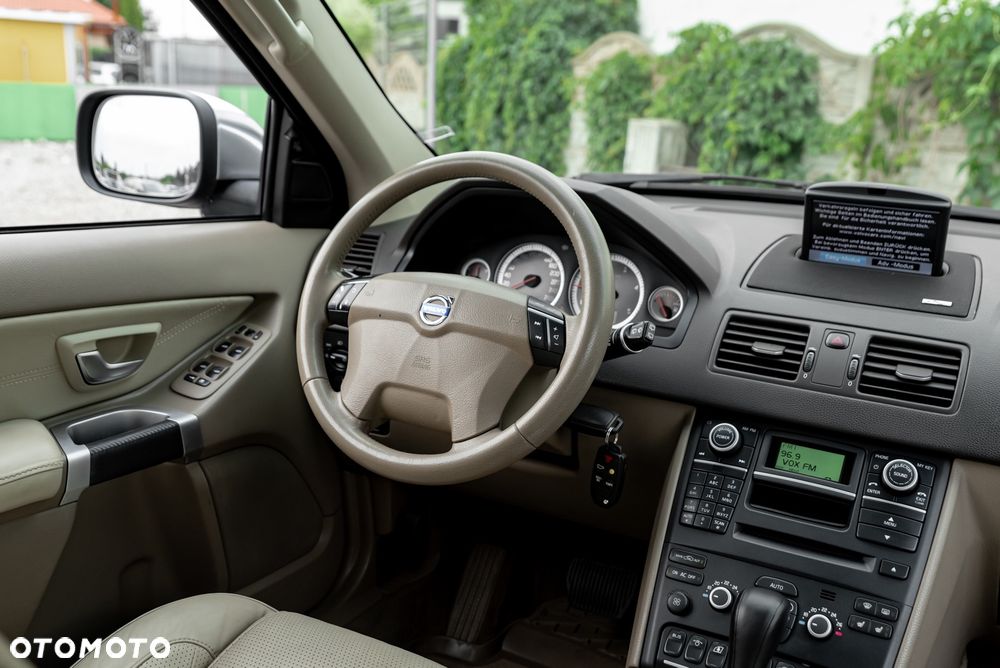 Volvo XC 90 D5 AWD Geartonic Executive - 26
