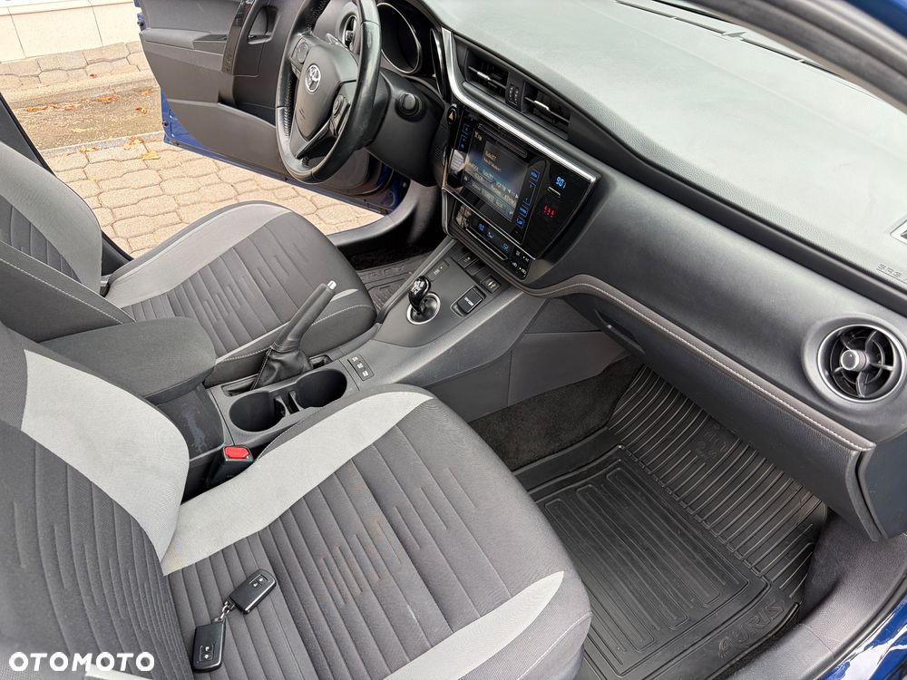 Toyota Auris - 14