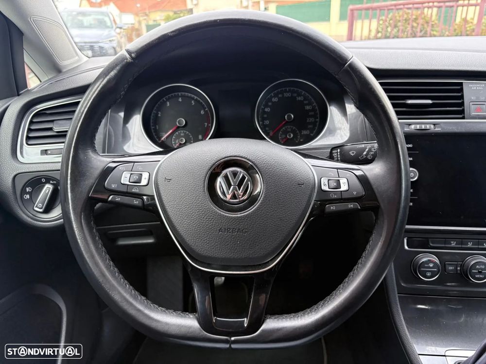 VW Golf 1.0 TSI Confortline - 34