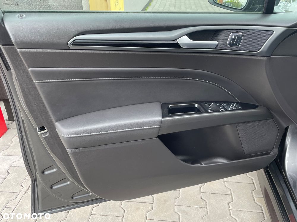Ford Mondeo - 17