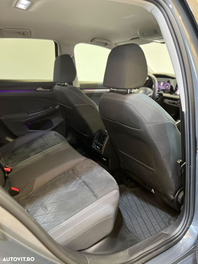 Volkswagen Golf - 9