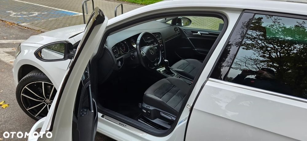 Volkswagen Golf - 14