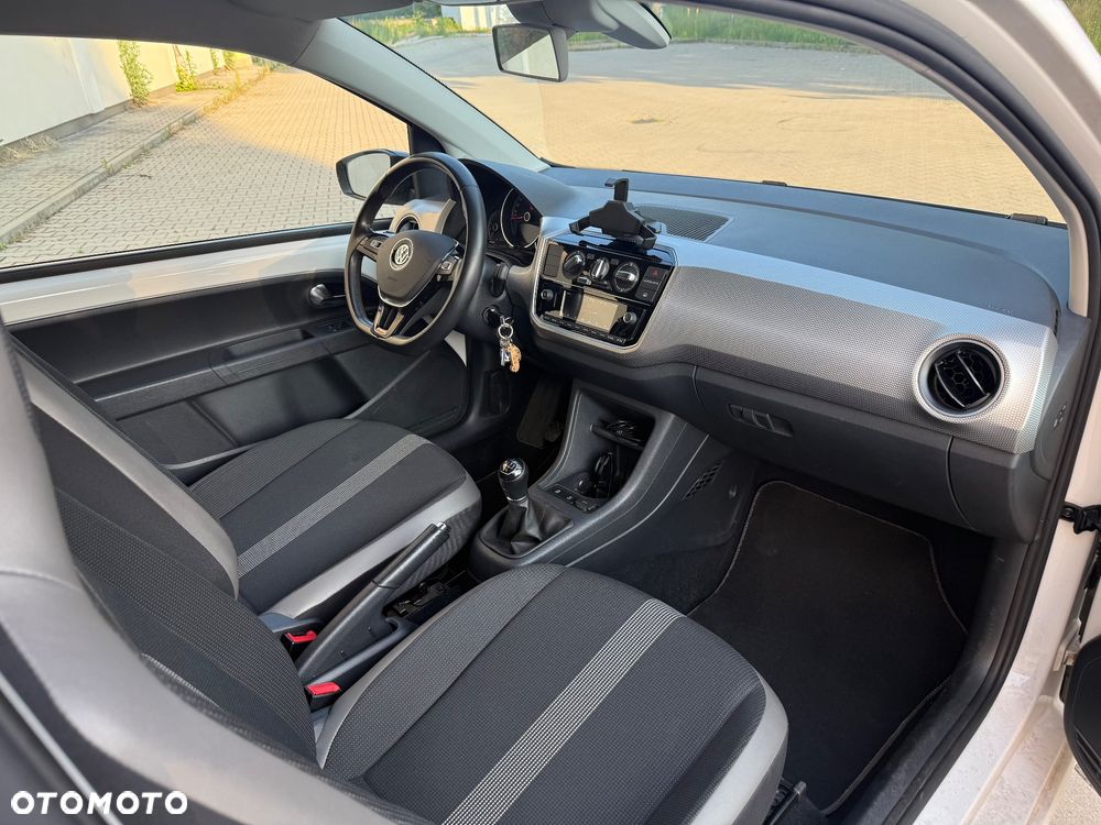 Volkswagen up! TSI high - 21