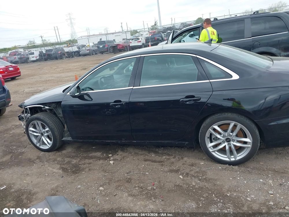 Audi A4 Limousine - 8