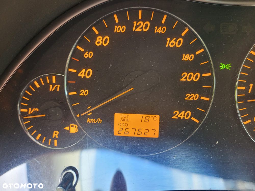 Toyota Avensis 2.0 VVT-i Sol - 8