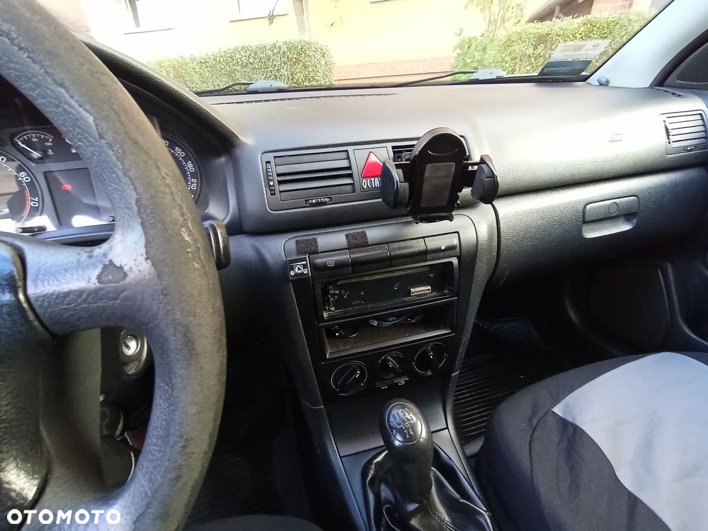 Skoda Octavia 1.6 Tour - 18