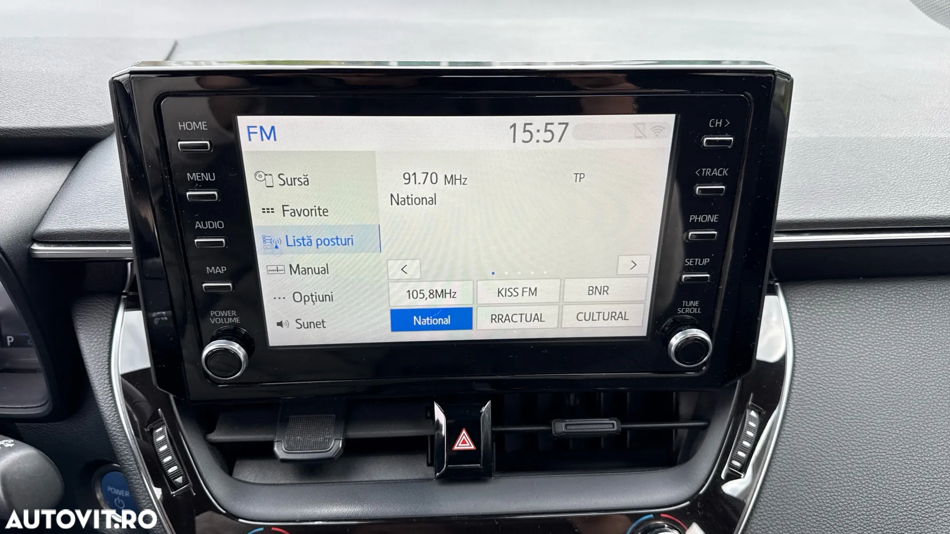 Toyota Corolla TS 1.8 HSD Business - 27