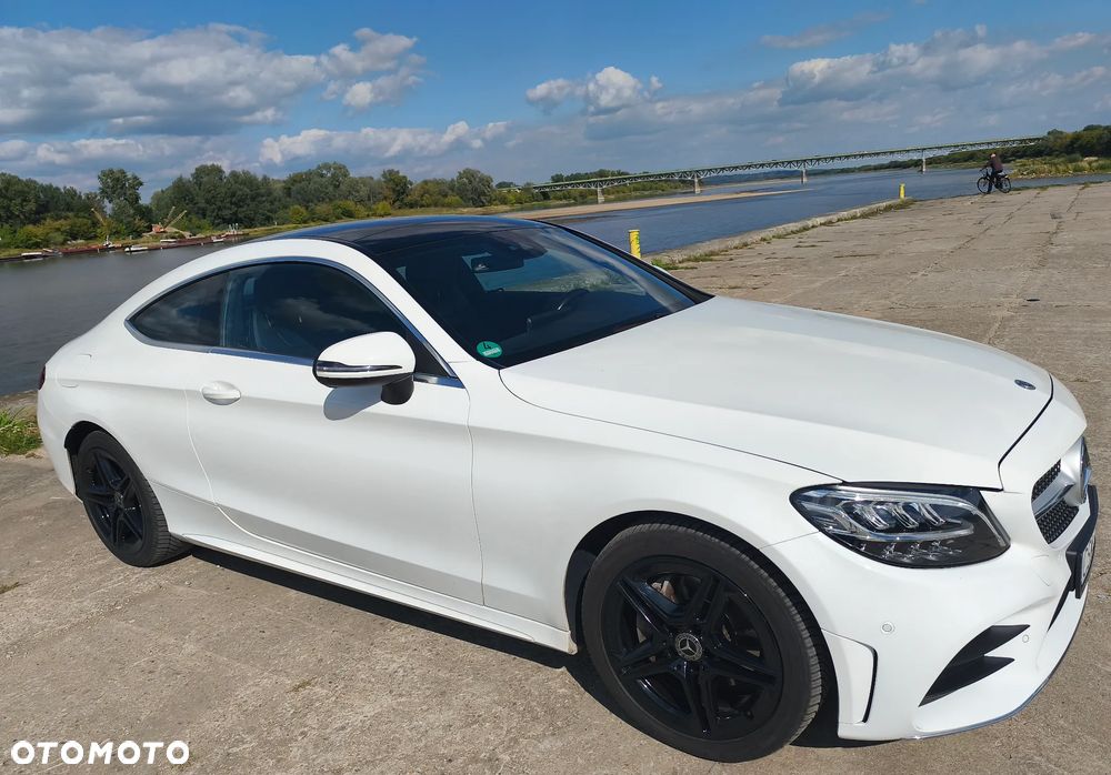 Mercedes-Benz Klasa C 180 9G-TRONIC AMG Line - 3
